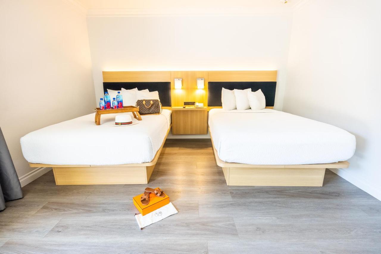 The Live Hotel